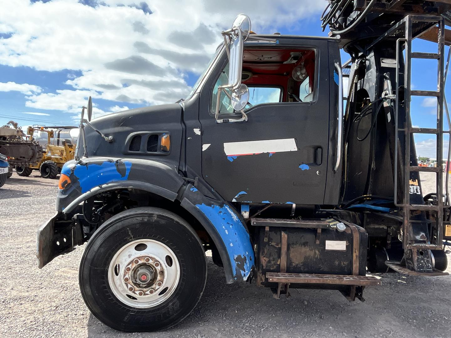 CAMION STERLING CON GRUA  LEMCO